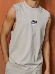 Koszulka na ramiączkach z nadrukiem - kremowy