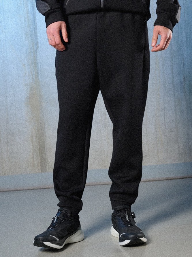 4F Spodnie dresowe joggery męskie - czarne S