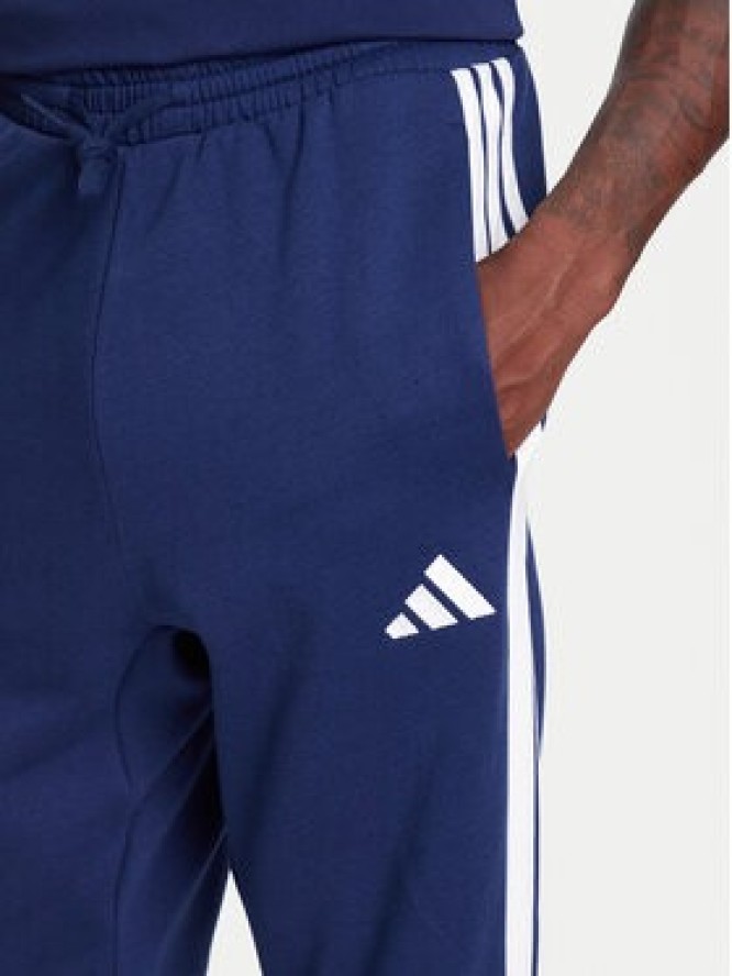 adidas Spodnie dresowe Essentials 3-Stripes JD1859 Niebieski Regular Fit