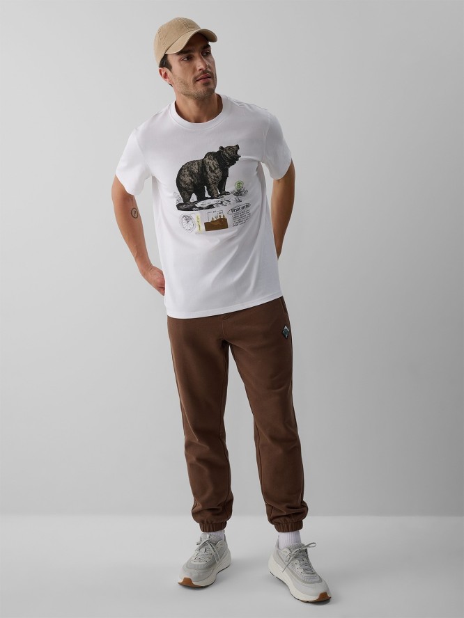 4F T-shirt regular z nadrukiem męski - kremowy XL