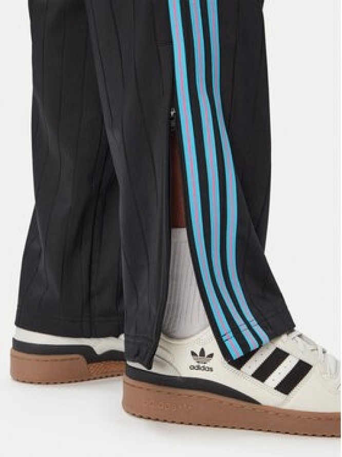 adidas Spodnie dresowe Firebird Drop Needle KE4136 Czarny Regular Fit