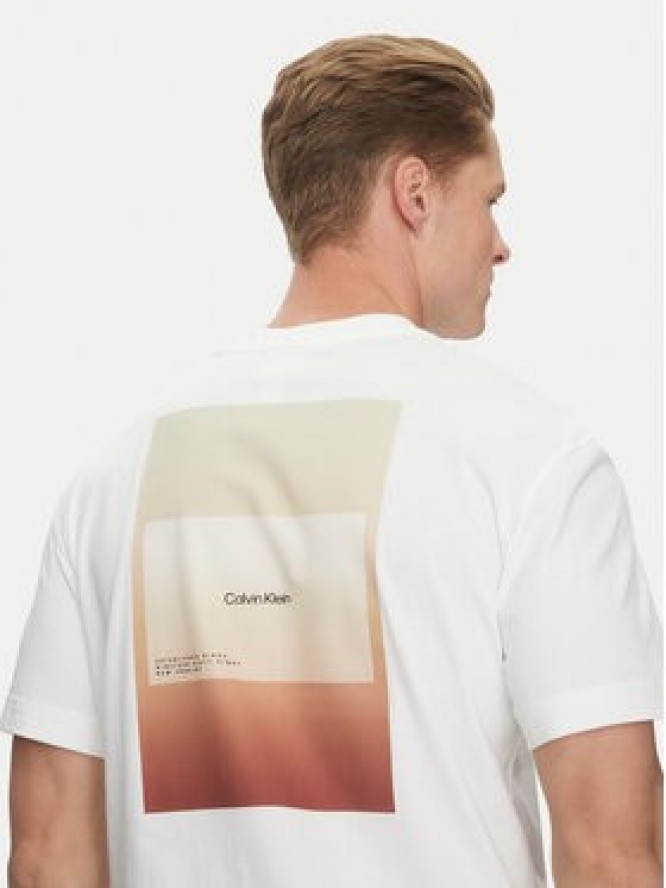 Calvin Klein T-Shirt Overlay Print K10K114158 Biały Regular Fit