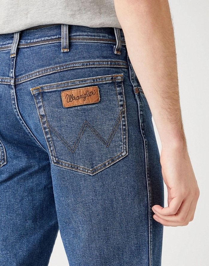 MĘSKIE SPODNIE JEANSOWE WRANGLER TEXAS SLIM STONEWASH W12S33010 112141144