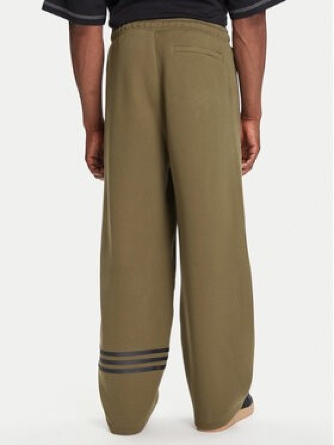 adidas Spodnie dresowe Neuclassics JW5444 Zielony Loose Fit