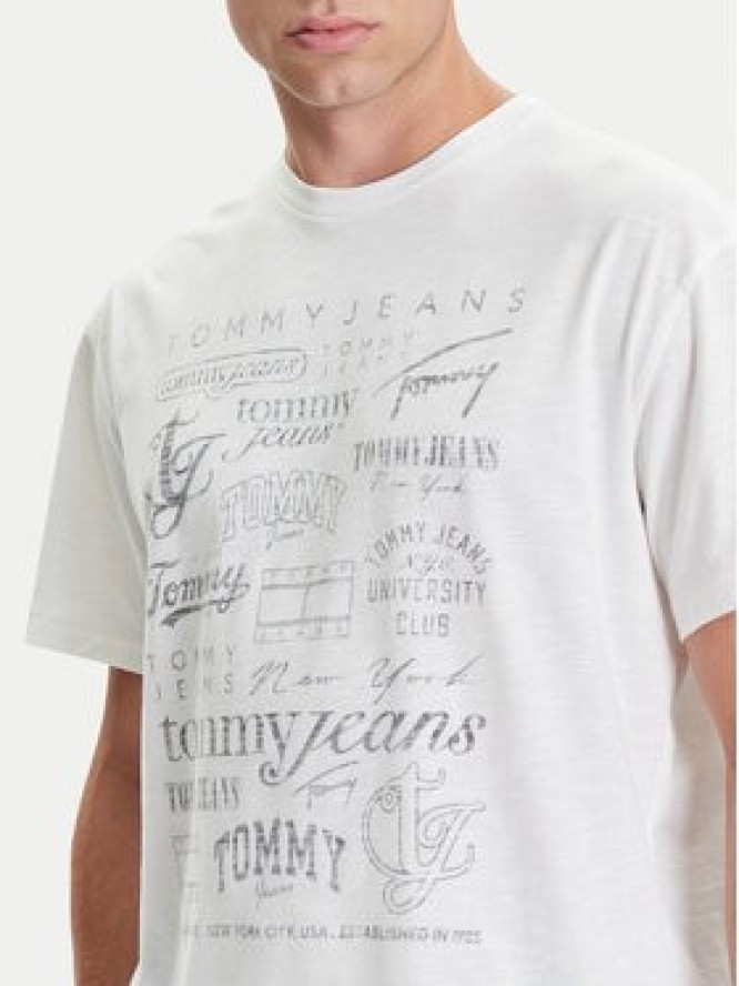 Tommy Jeans T-Shirt Archive Logos DM0DM21584 Biały Relaxed Fit