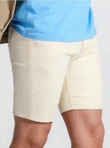 Szorty jeansowe slim - kremowy