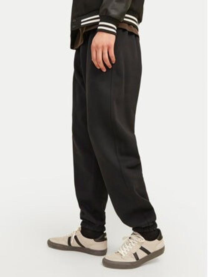 Jack & Jones Spodnie dresowe Bill Urban Edge 12263026 Czarny Relaxed Fit