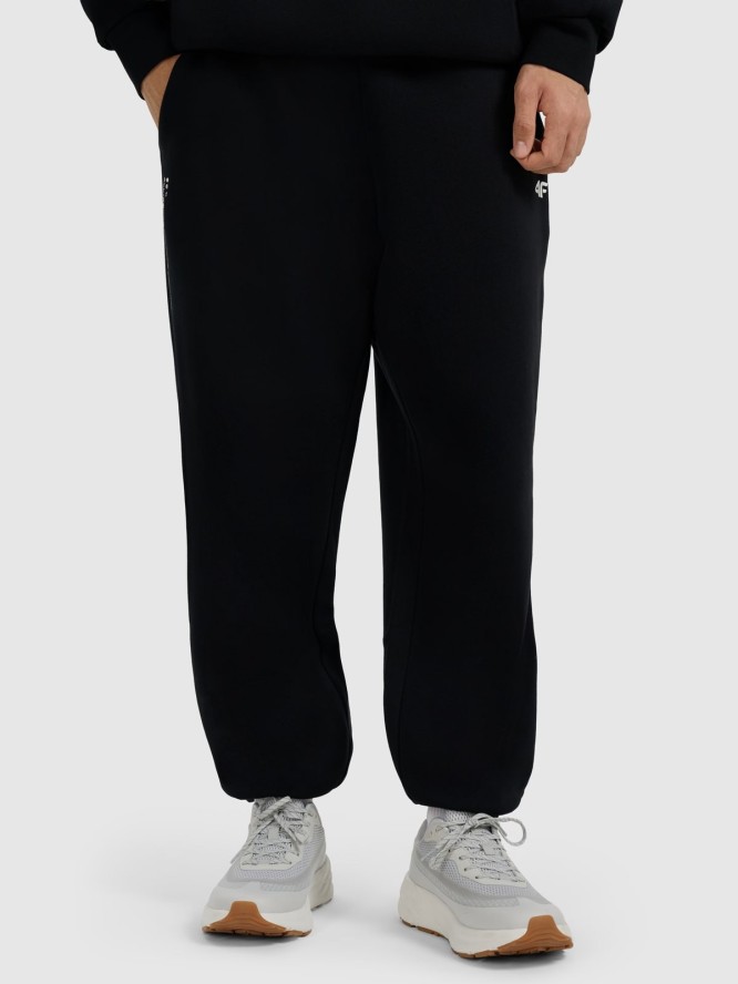 4F Spodnie dresowe joggery męskie - czarne S