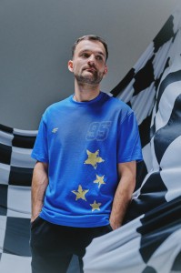 4F T-shirt regular z nadrukiem uniseks 4F x Bartosz Zmarzlik - niebieski S