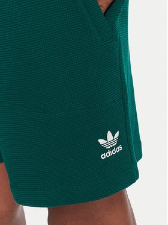 adidas Szorty sportowe Essentials Trefoil JW1040 Zielony Regular Fit