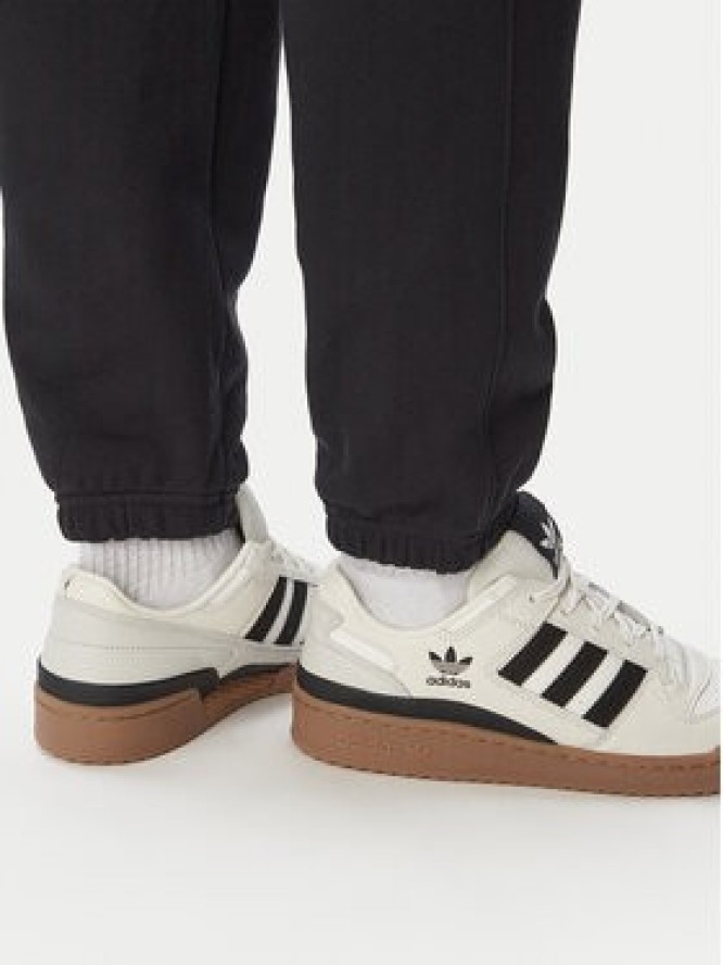 adidas Spodnie dresowe Trefoil Essentials KR3463 Czarny Regular Fit