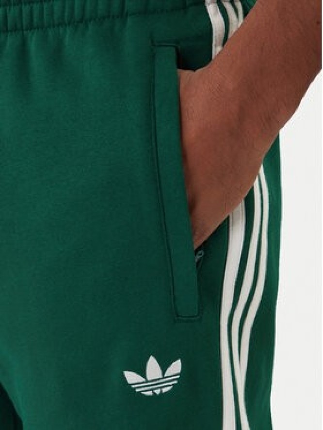 adidas Spodnie dresowe 3-Stripes KE3559 Zielony Slim Fit