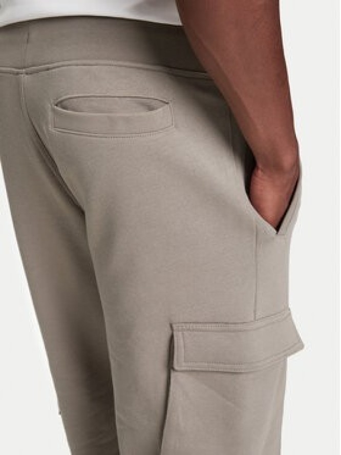 Guess Spodnie dresowe Z4YB08 KAIJ1 Khaki Regular Fit