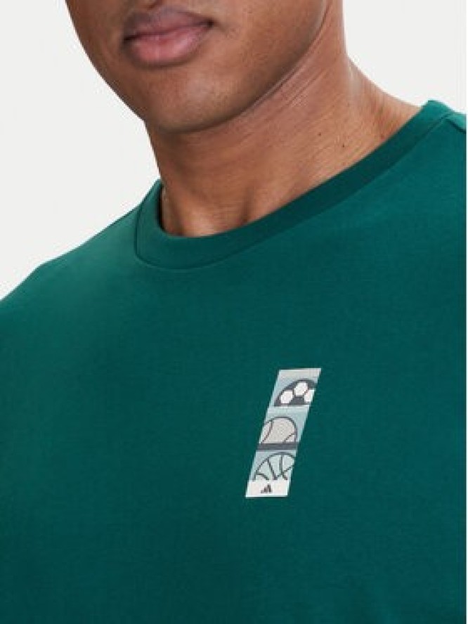 adidas T-Shirt Memories Of Sport Poster Graphic KB2507 Zielony Regular Fit