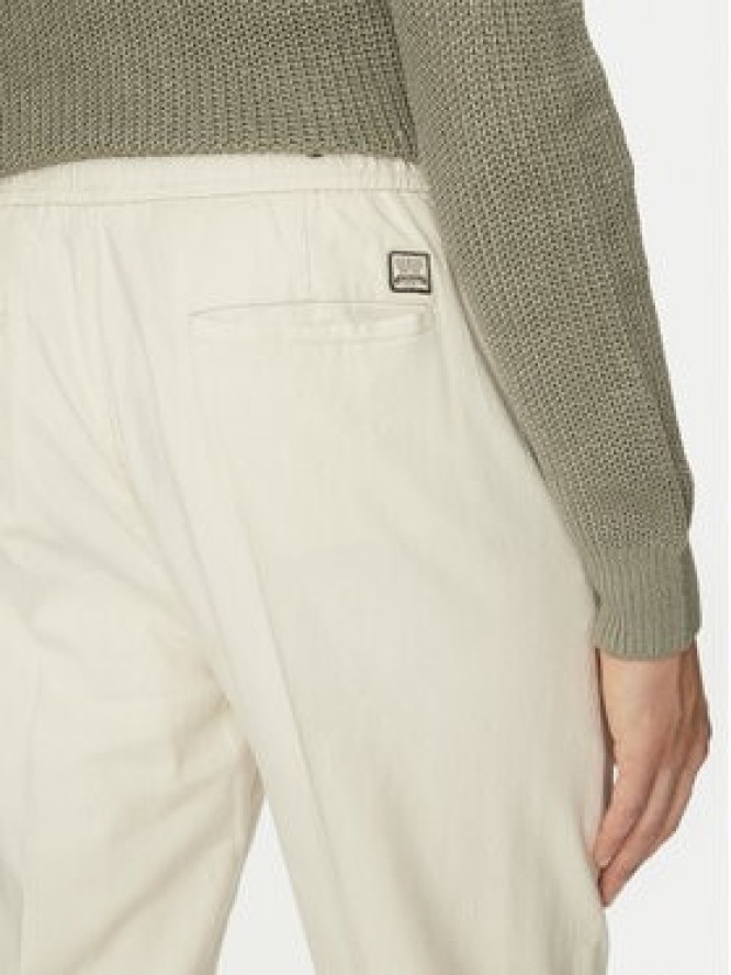 Guess Chinosy M5GB79 WH4EA Beżowy Regular Fit