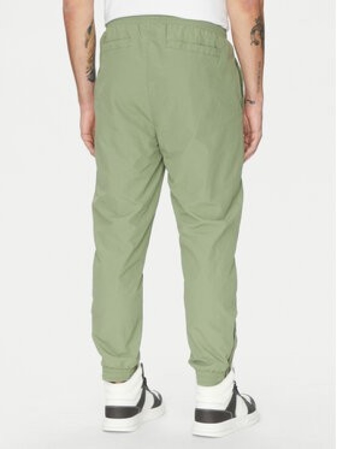 Karl Kani Joggery Essentia 60060039 Zielony Regular Fit