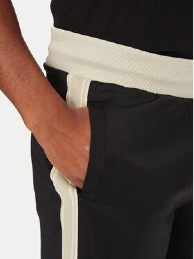 Guess Szorty sportowe Z5YD01 KCRU2 Czarny Regular Fit