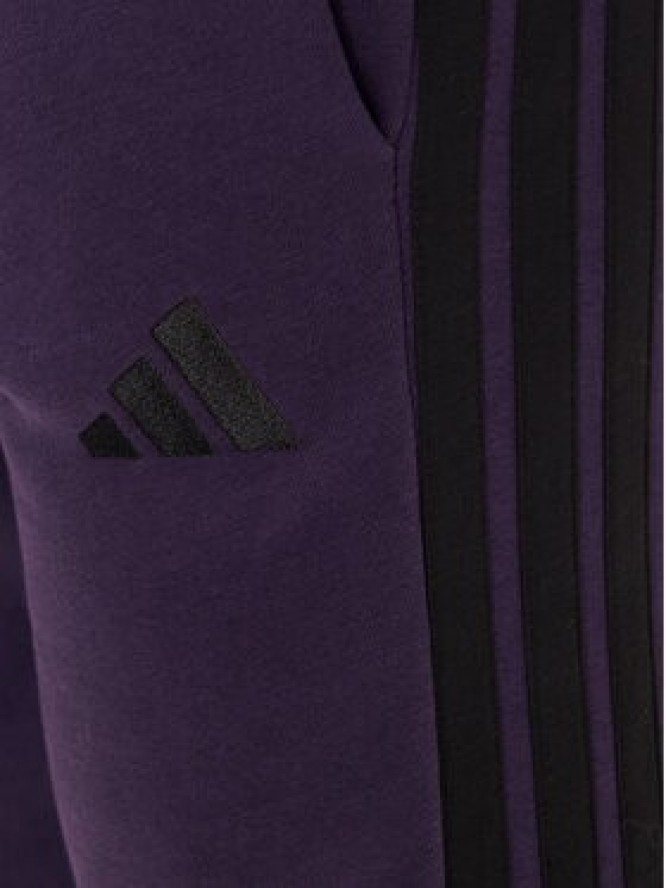 adidas Spodnie dresowe Essentials 3-Stripes JX0750 Fioletowy Regular Fit