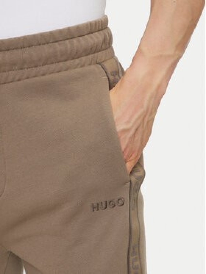 HUGO Szorty sportowe Liam 50540936 Beżowy Regular Fit