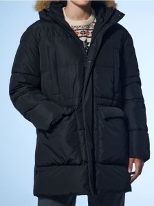 Pikowana kurtka puffer z kapturem - czarny