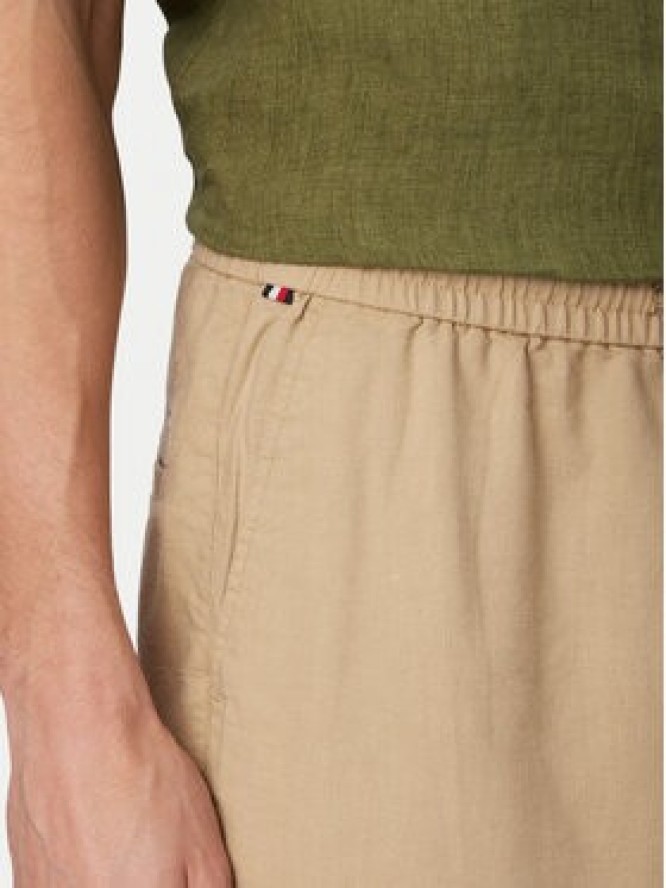 Tommy Hilfiger Szorty materiałowe Dover MW0MW44353 Khaki Regular Fit
