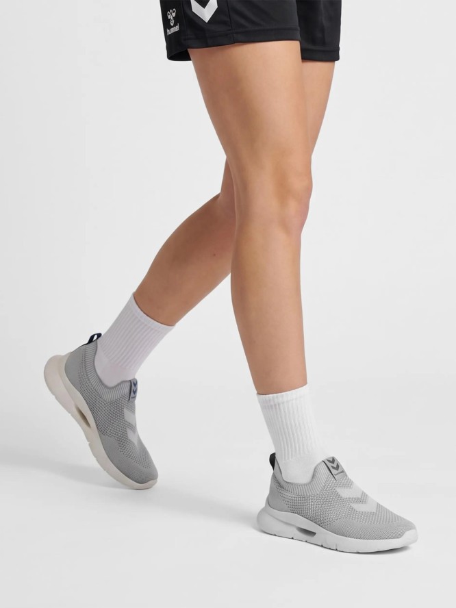Bezszwowi Sneakersy Hummel Tatum