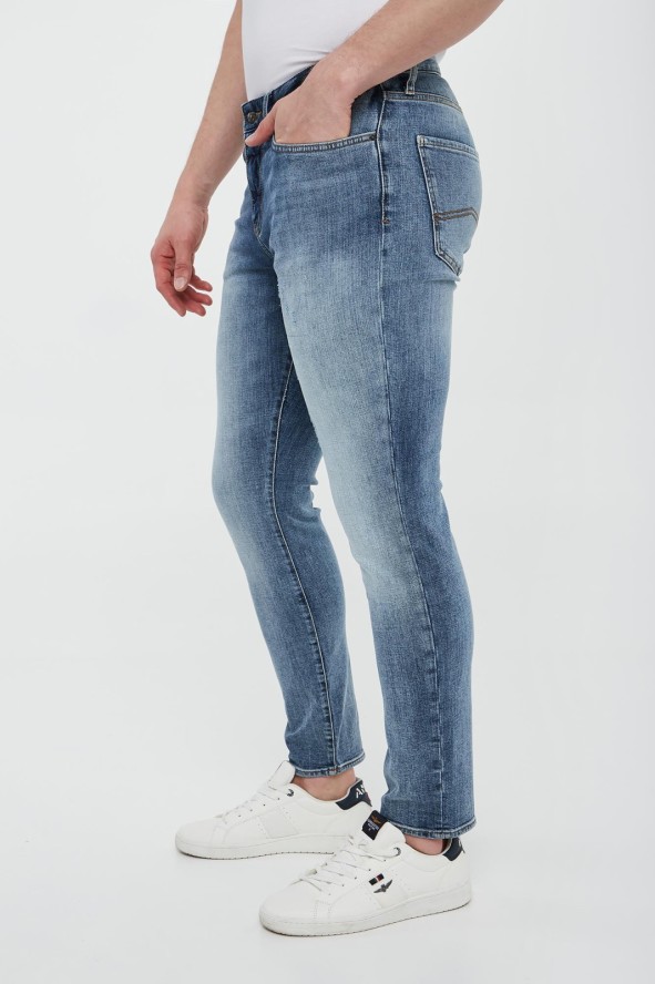 Jeansy męskie ARMANI EXCHANGE