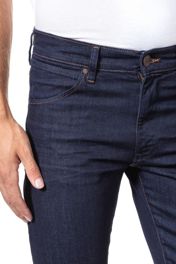 SPODNIE MĘSKIE WRANGLER LARSTON RINSE BROKE W18S8278Q 112127425