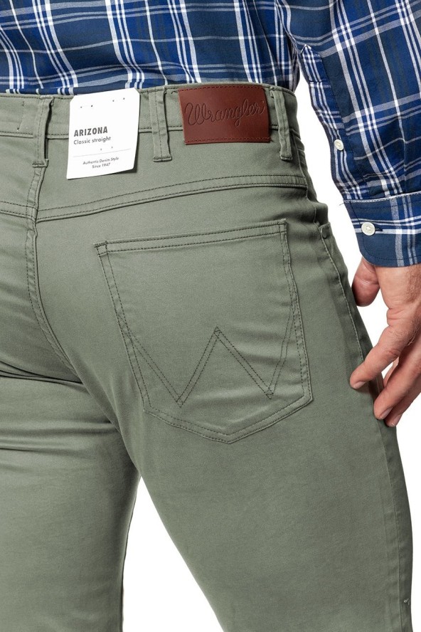 WRANGLER SPODNIE MĘSKIE ARIZONA DUSTY GREEN W12ORW457 112126447