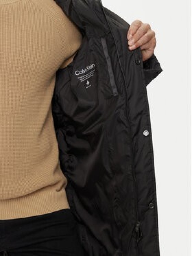 Calvin Klein Kurtka zimowa K10K113465 Czarny Regular Fit