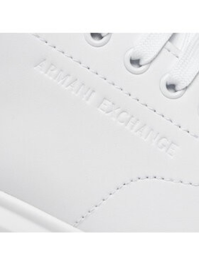 Armani Exchange Sneakersy XUX123 XV534 00152 Biały