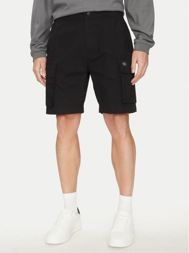 Calvin Klein Jeans Szorty materiałowe J30J327376 Czarny Regular Fit