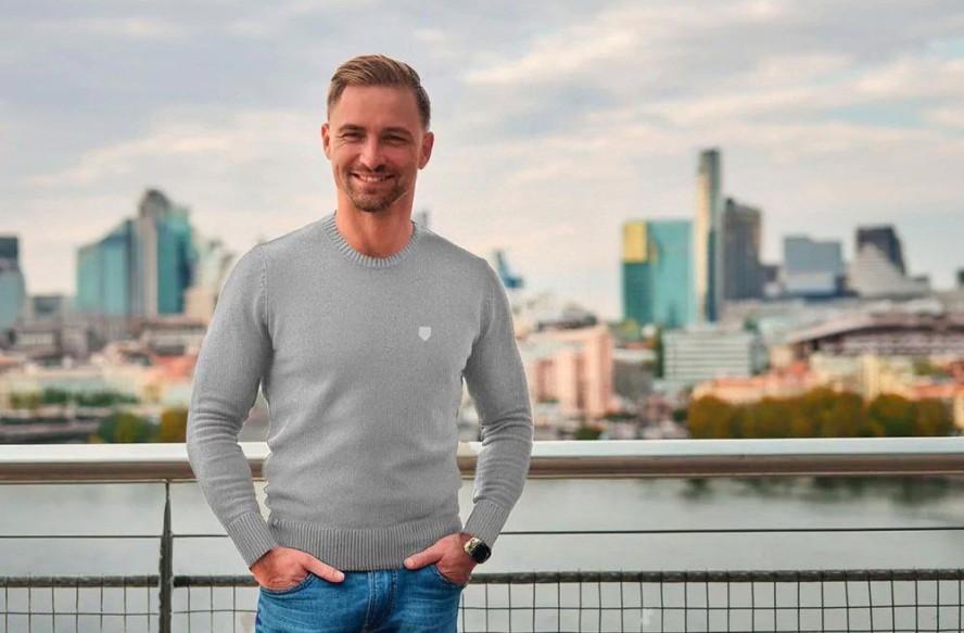 Klasyczny Wełniany Sweter, Okrągły Dekolt (U-Neck) - Pako Jeans - Popielaty