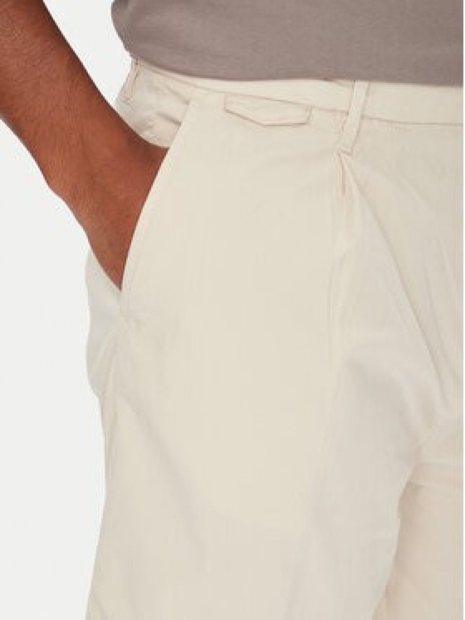 Guess Szorty materiałowe M5GD26 WH4GA Beżowy Regular Fit