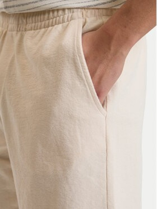 Guess Szorty sportowe M6GD16 K3088 Écru Regular Fit