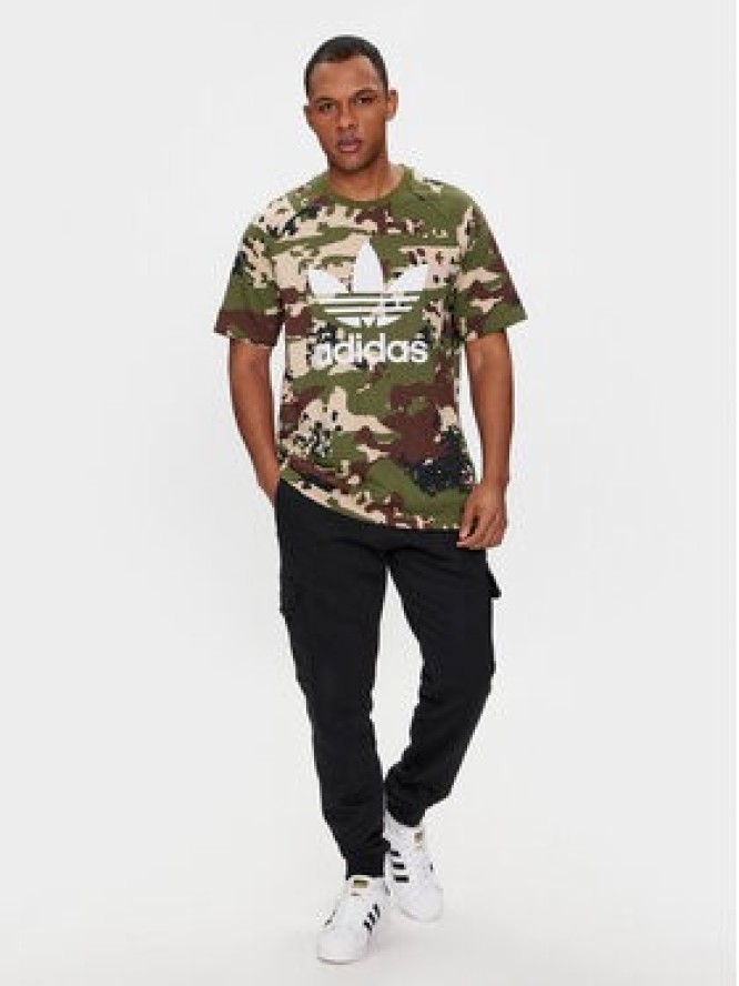 adidas T-Shirt Camo IS0215 Zielony Regular Fit