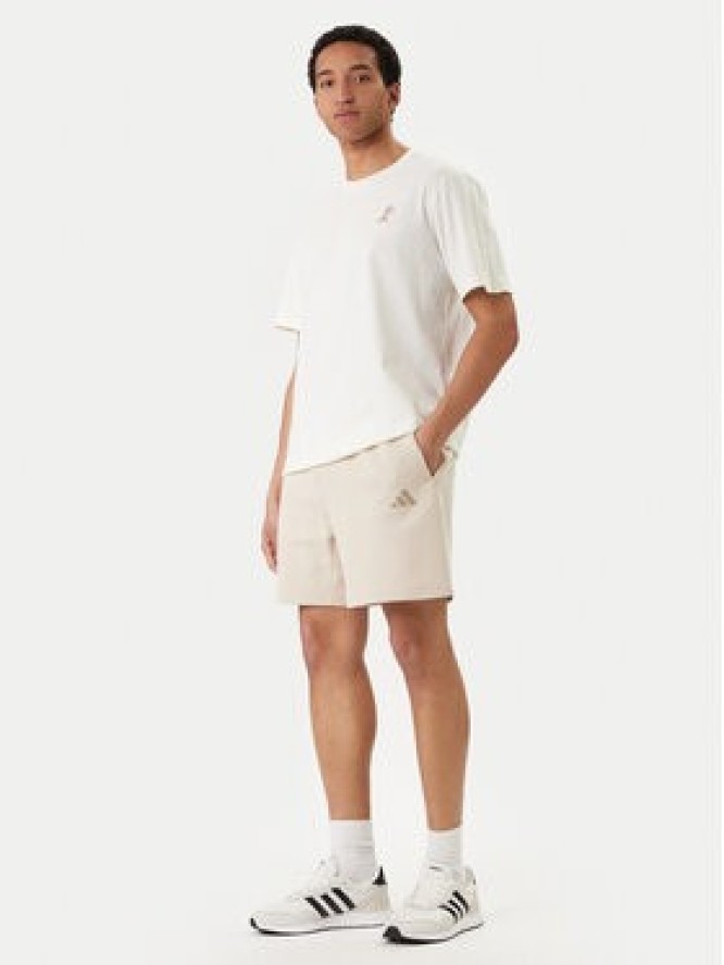 adidas Szorty sportowe Future Icons Small Logo KD7659 Beżowy Regular Fit