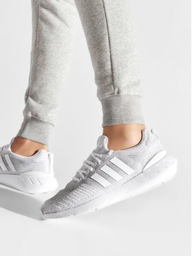 adidas Sneakersy Swift Run 22 GZ3499 Szary