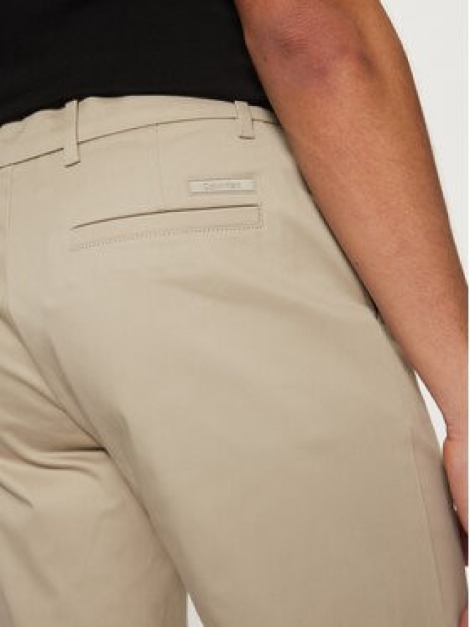 Calvin Klein Szorty materiałowe K10K114071 Beżowy Slim Fit