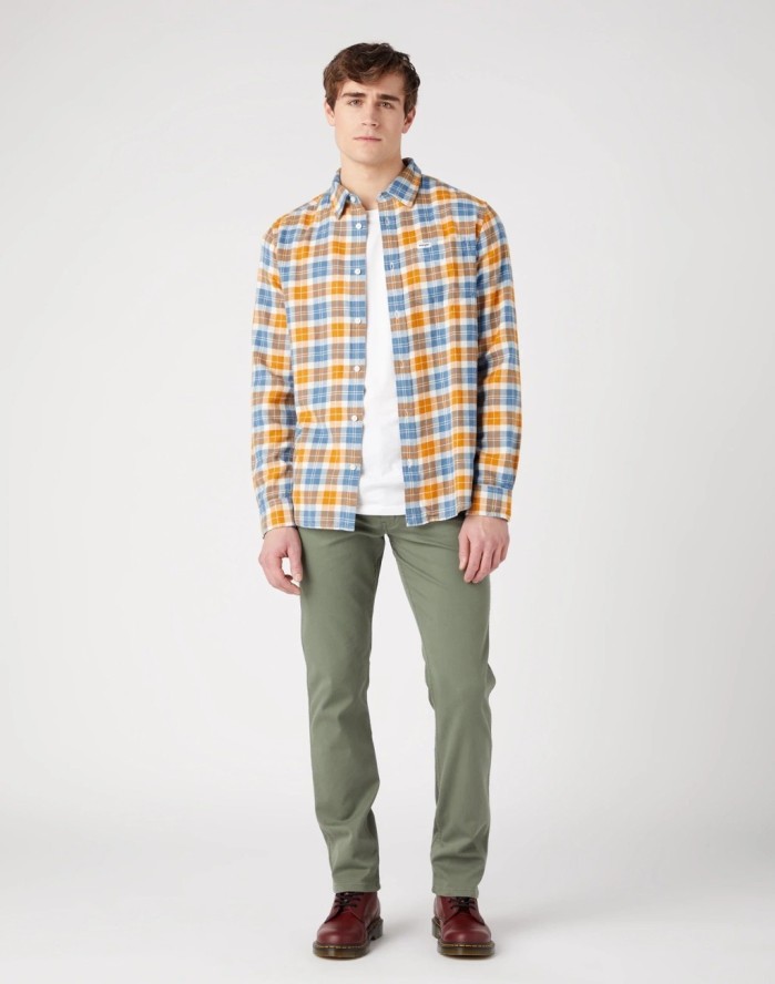 WRANGLER MĘSKIE SPODNIE MATERIAŁOWE GREENSBORO DUSTY OLIVE 112341466 W15Q018115