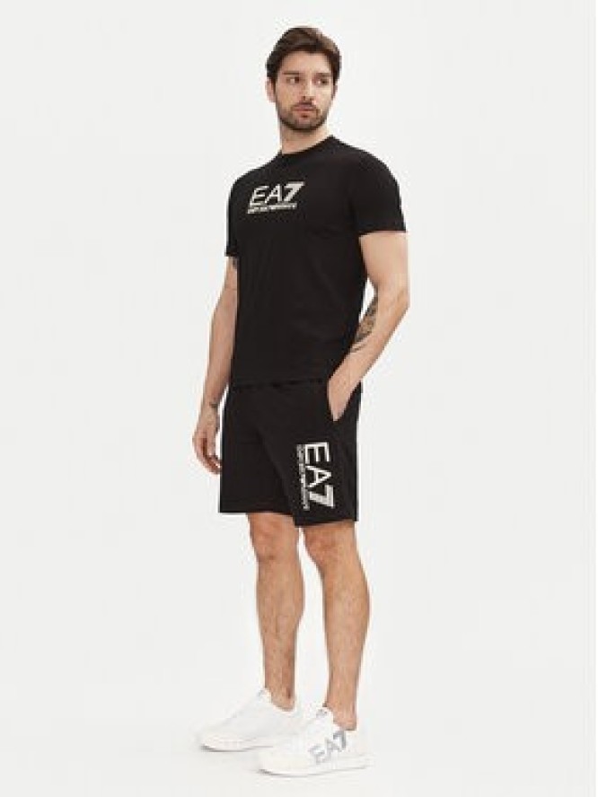EA7 Emporio Armani Szorty sportowe 7M000232 AF13512 MC156 Czarny Regular Fit