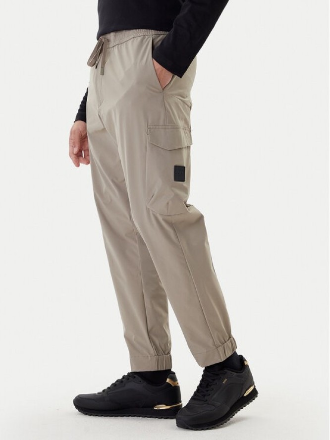 BOSS Spodnie materiałowe T_Urbanex-Cargolight 50508339 Zielony Tapered Fit