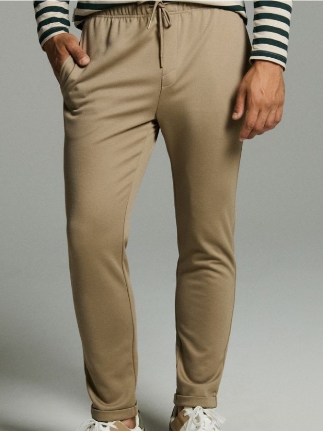 Spodnie dresowe ze strukturalnej dzianiny - Inny