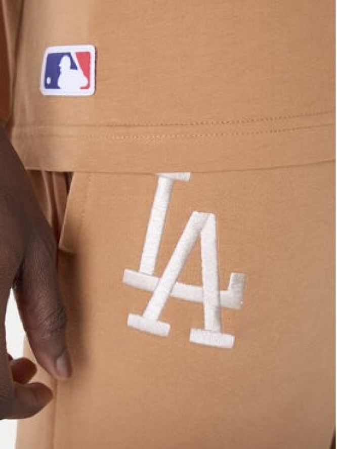 New Era Szorty sportowe LA Dodgers MLB League Essential 60596178 Pomarańczowy Regular Fit