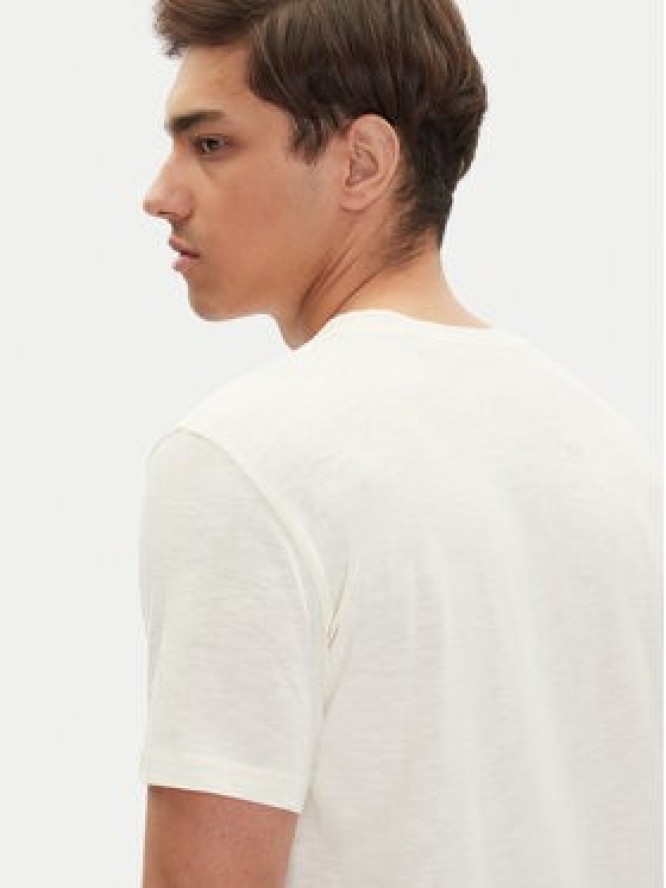 Mustang T-Shirt Austin 1016490 Biały Regular Fit