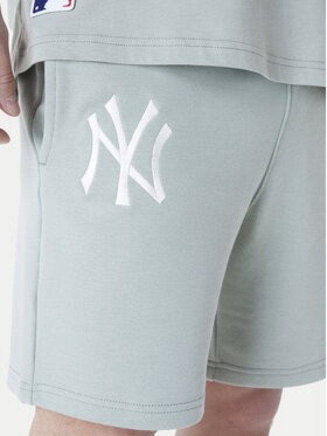 New Era Szorty sportowe New York Yankees MLB League Essentials 60596184 Zielony Regular Fit