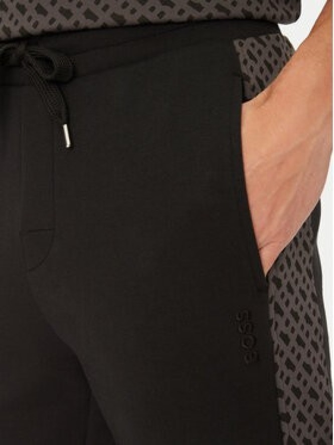 BOSS Spodnie dresowe Luke 50546839 Czarny Regular Fit