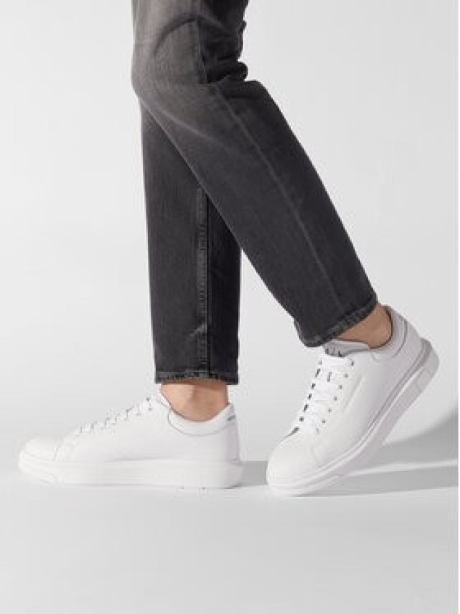 Armani Exchange Sneakersy XUX123 XV534 00152 Biały