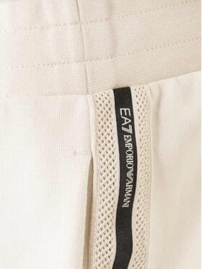 EA7 Emporio Armani Spodnie dresowe 7M001482 AF12660 U1088 Beżowy Regular Fit