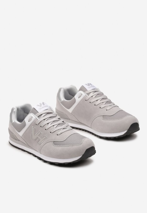 Szare Buty Sportowe na Piankowej Podeszwie z Ozdobnymi Przeszyciami i Siateczką Korialla